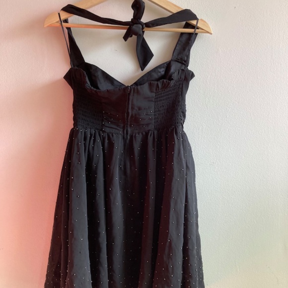 Guess Tutu Black Dress w a Sweetheart Neckline w bead details - Picture 4 of 4